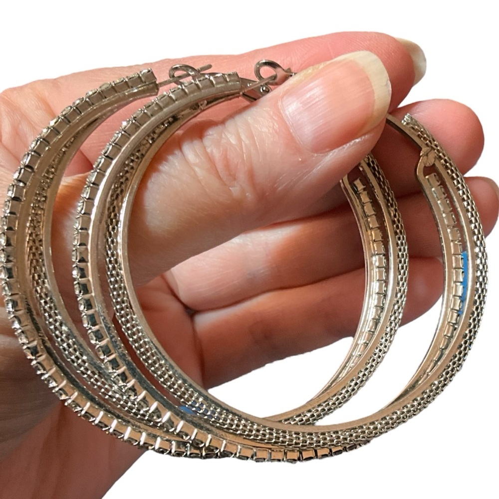 Chloe + Isabel Leather Bling Bracelet & Two (2) Silver Tone Pierced Earrings Lot - Picture 6 of 8